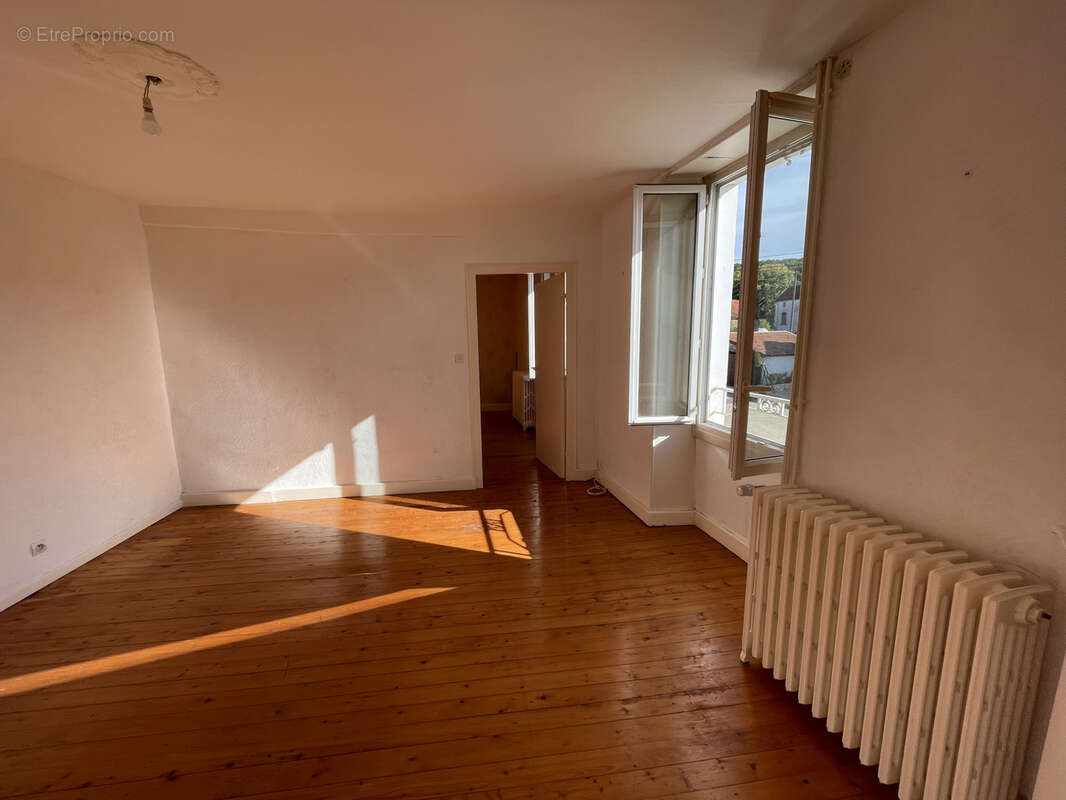 Maison à LATRECEY-ORMOY-SUR-AUBE