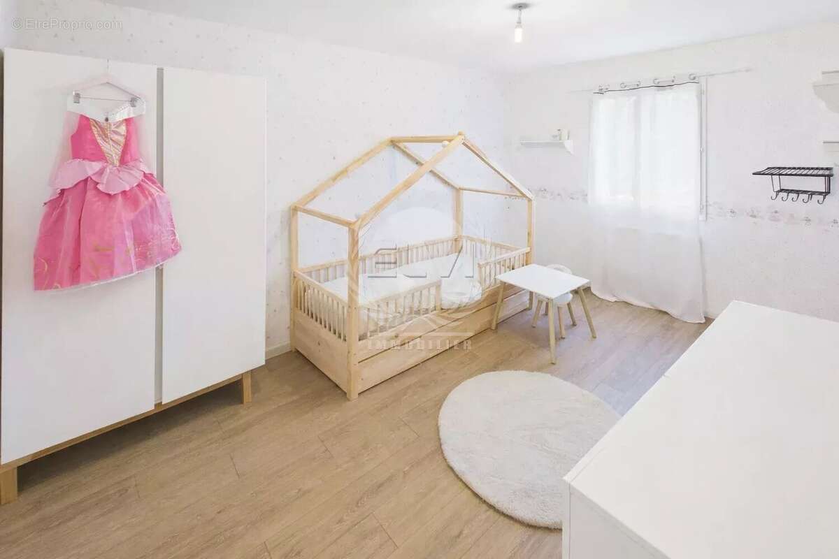 Maison à PLAN-DE-LA-TOUR