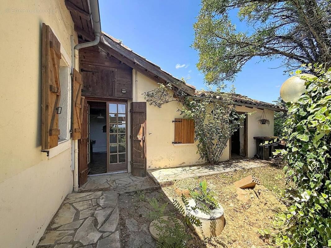 Photo 1 - Maison à LUSSAN-ADEILHAC