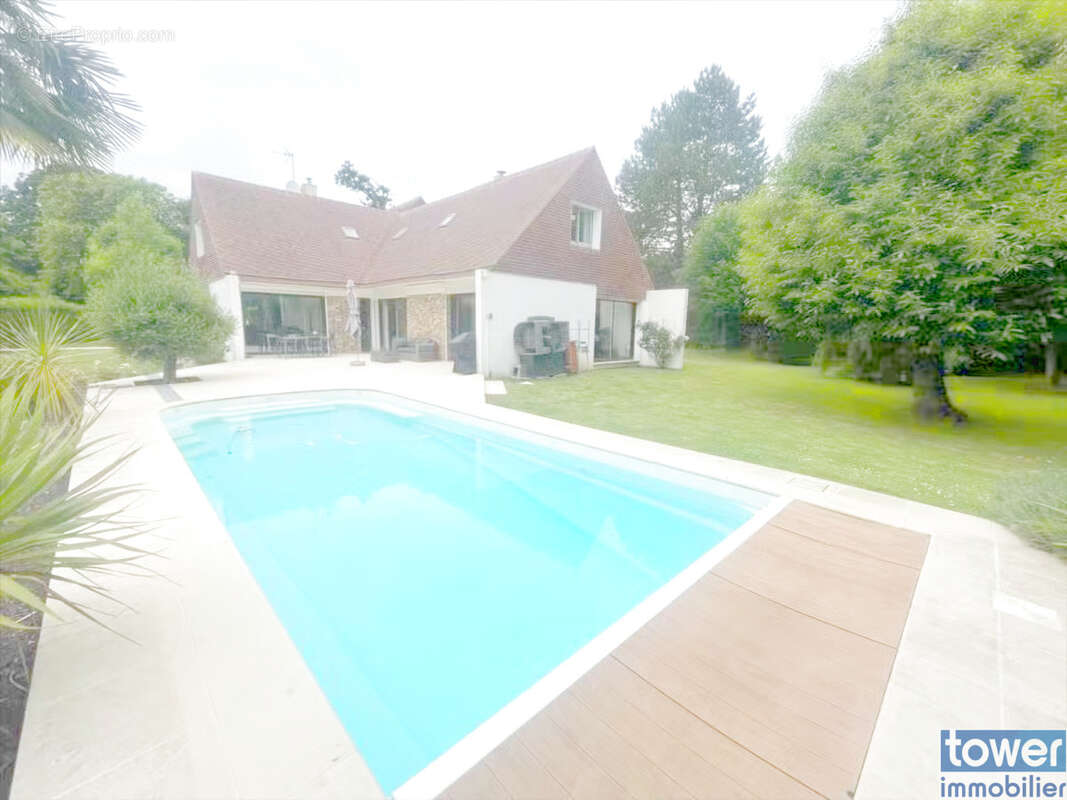 Maison à MATHIEU
