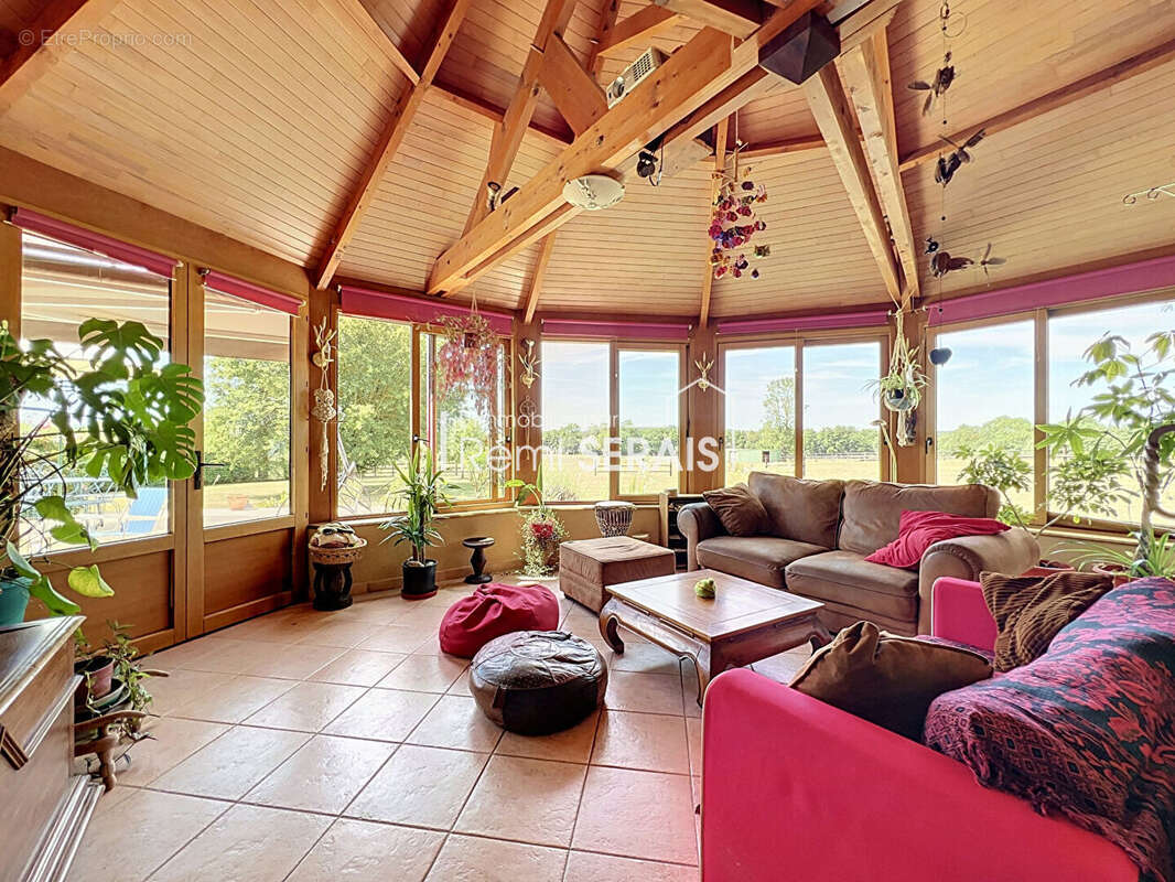 Propriété contemporaine  de caractère sur 5.8 hectares aux portes de Sées. - photo 7