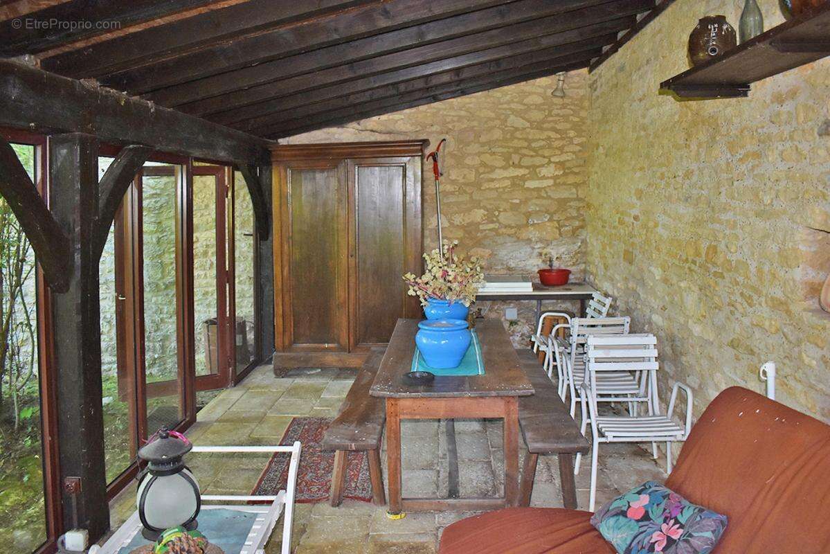 Maison à SAINT-AMAND-DE-COLY