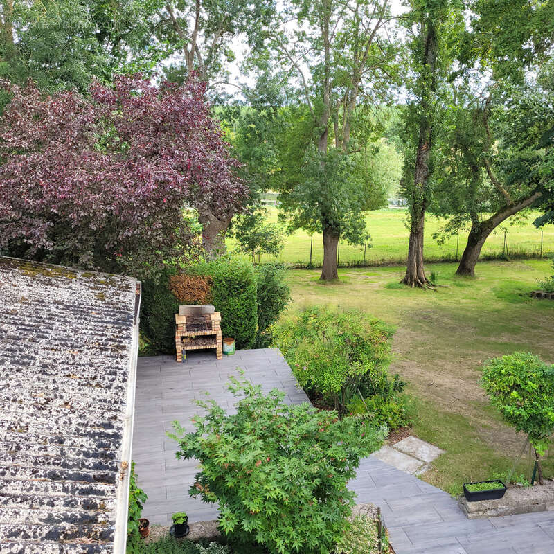 CORNE proche centre-bourg : T2 de 58 m2 - photo 11
