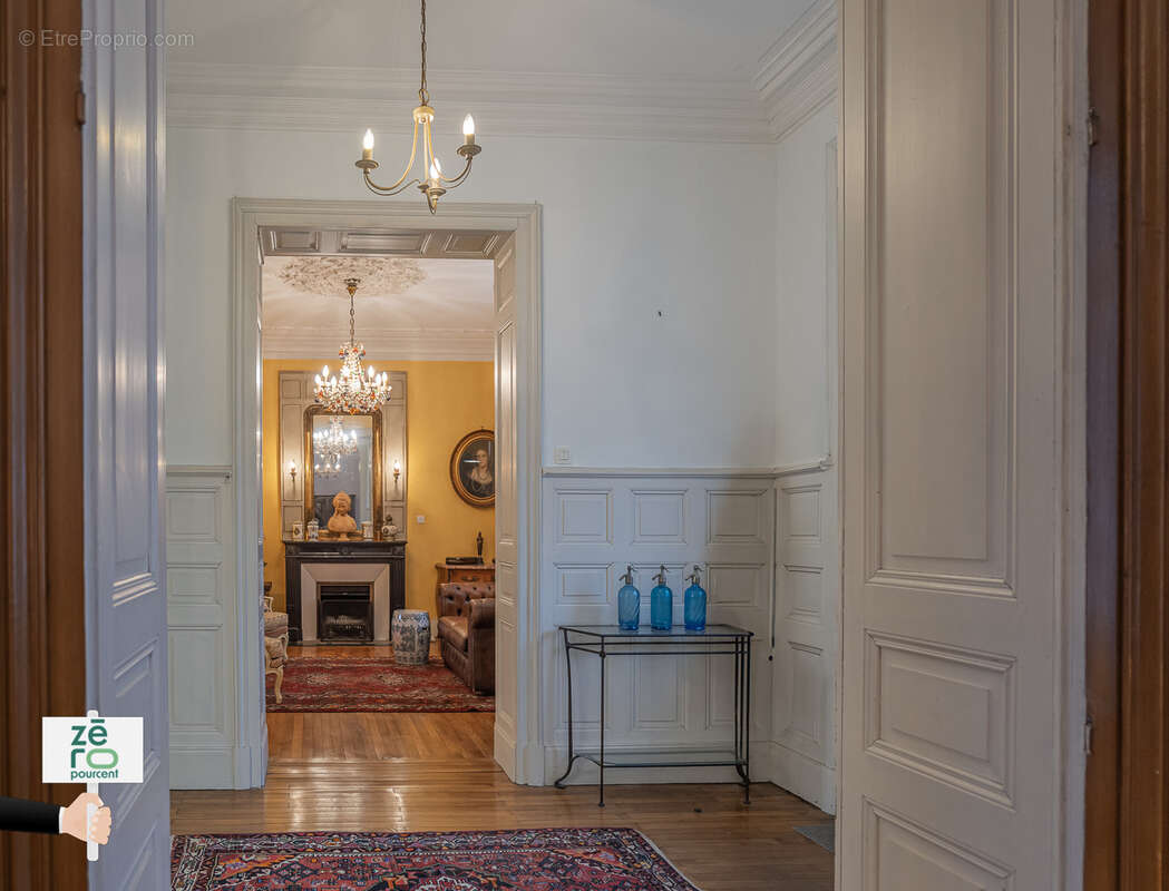 Maison de maître du XIX? siècle : un joyau rare en plein cœur de La Roche-sur-Yon - photo 7