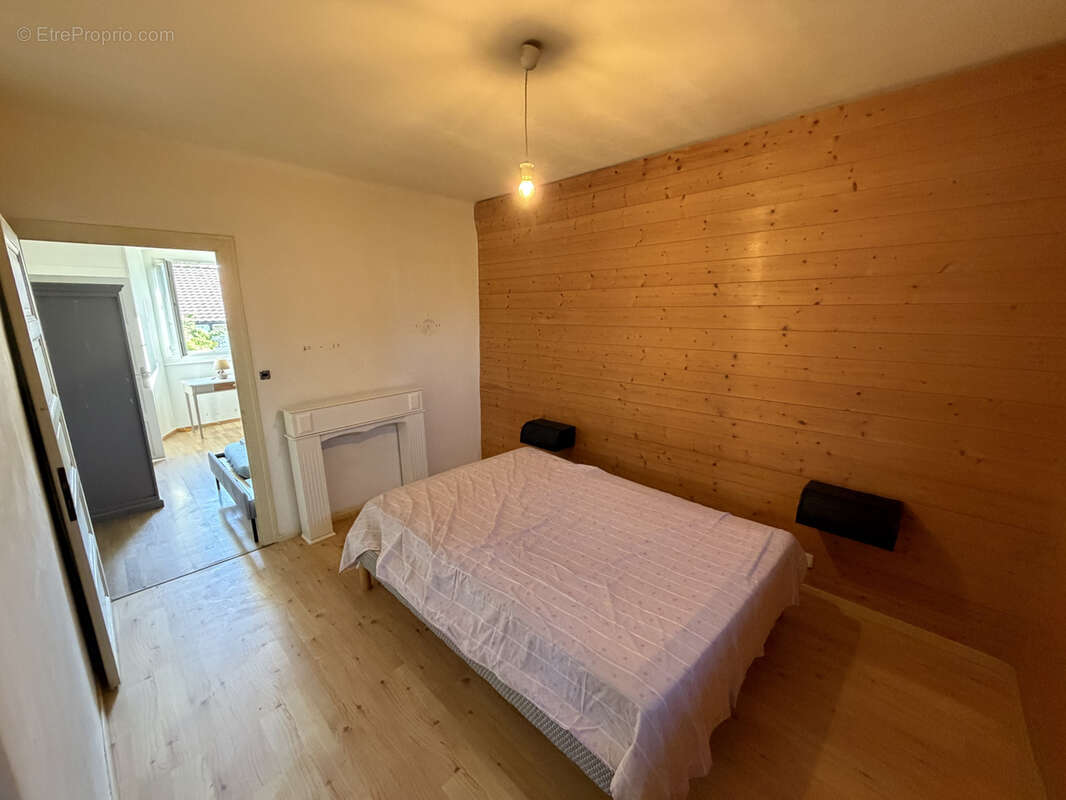 Sciez maison de 160 m2 à rénover avec dépendances - photo 4
