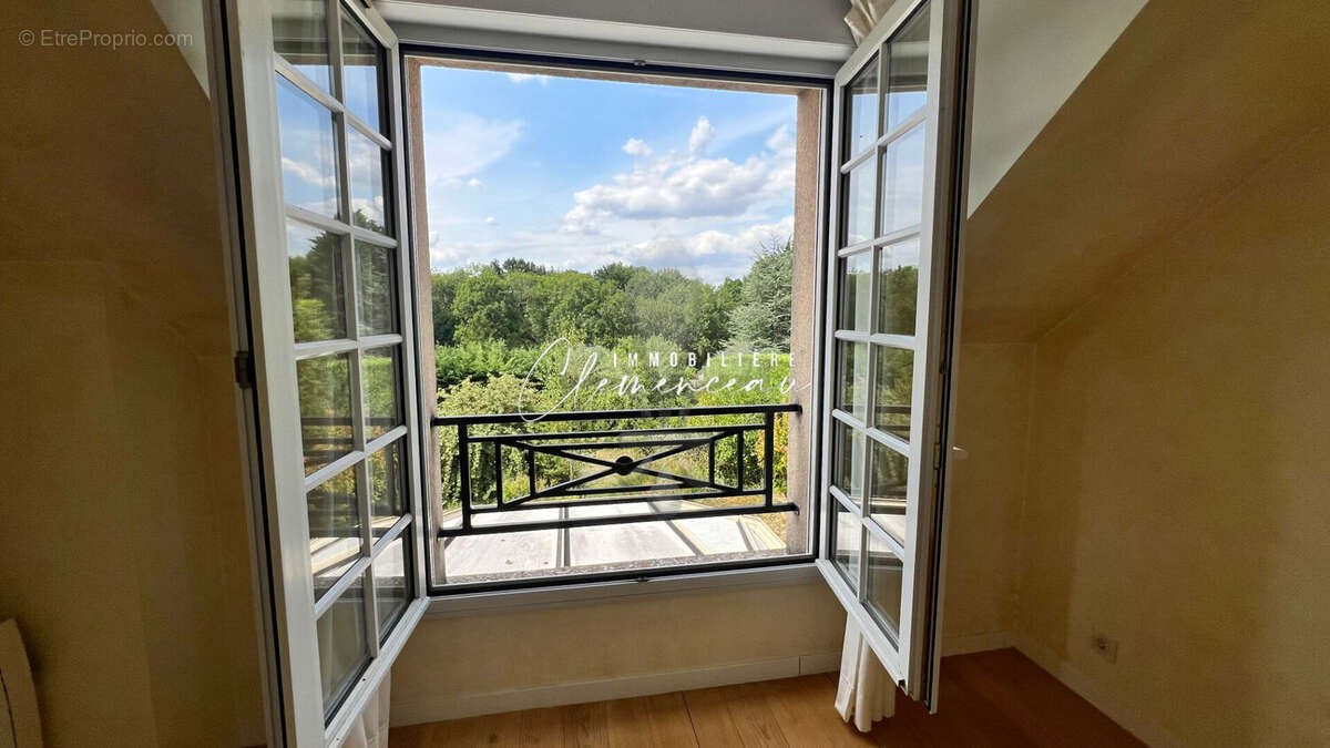 Maison à VERNEUIL-SUR-SEINE