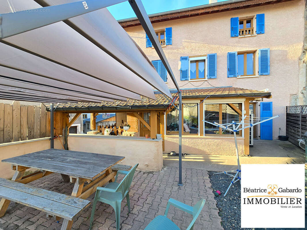 Maison à LAMURE-SUR-AZERGUES