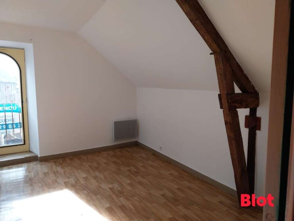 Maison à CHATILLON-EN-VENDELAIS