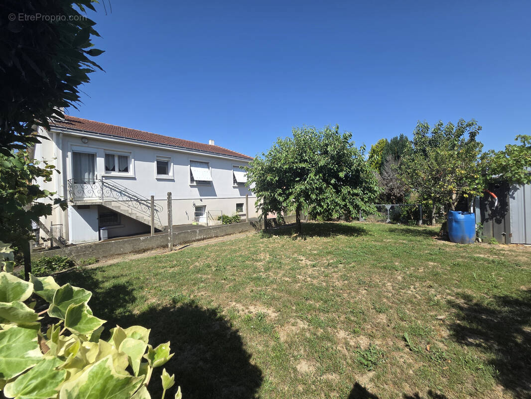 Maison à LES HERBIERS