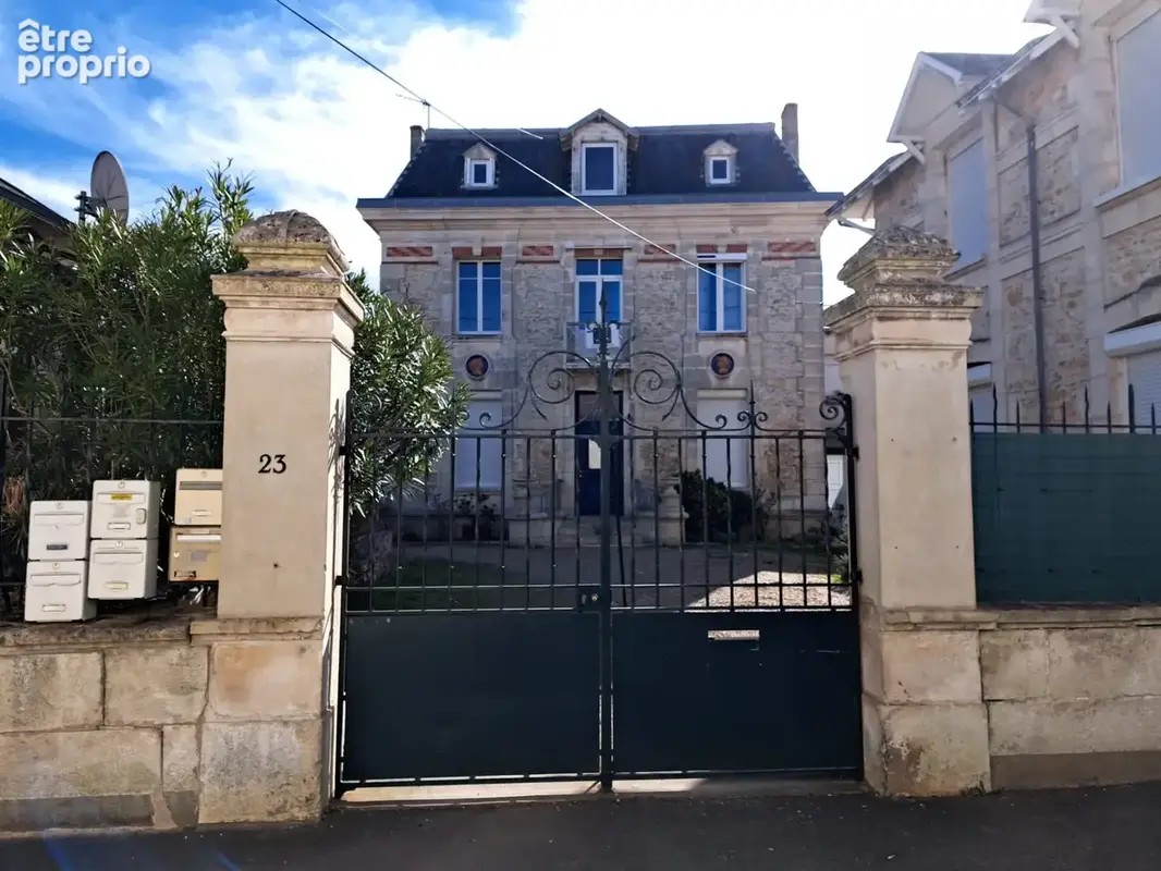 Appartement à FOURAS