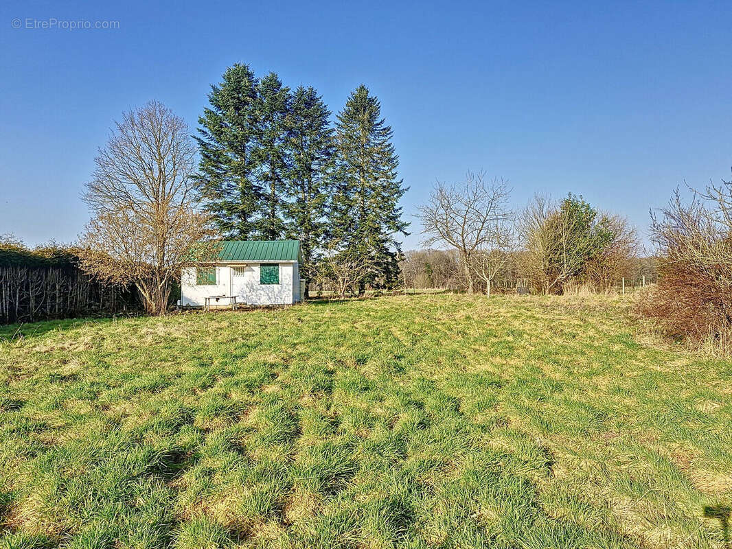Terrain à ETREPAGNY
