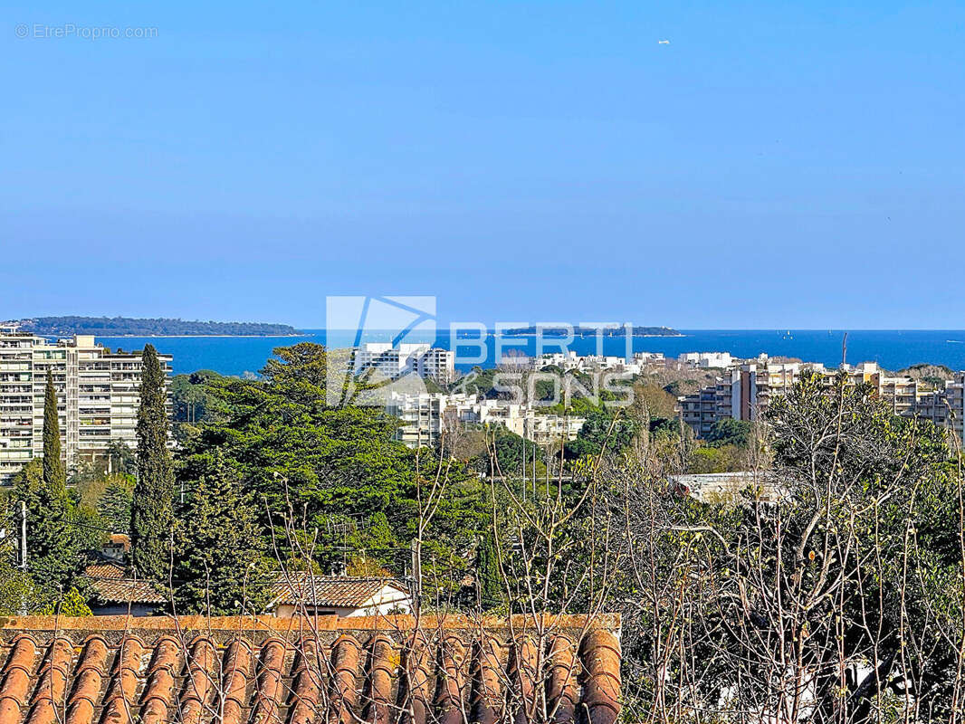 Maison à MANDELIEU-LA-NAPOULE