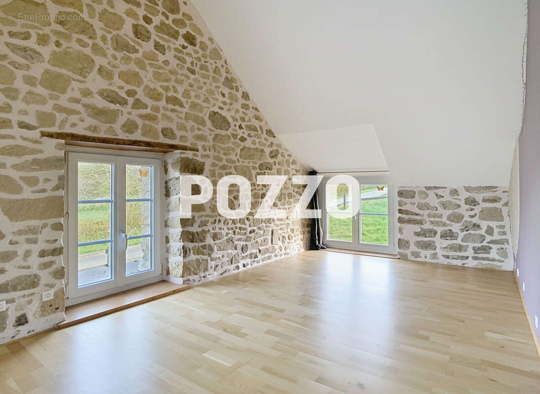 Maison à ROZ-SUR-COUESNON