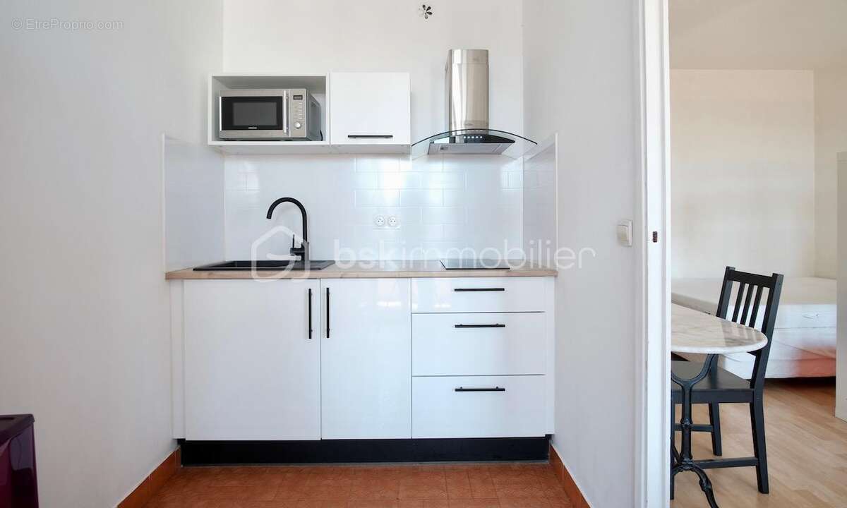 Appartement à MARSEILLE-5E