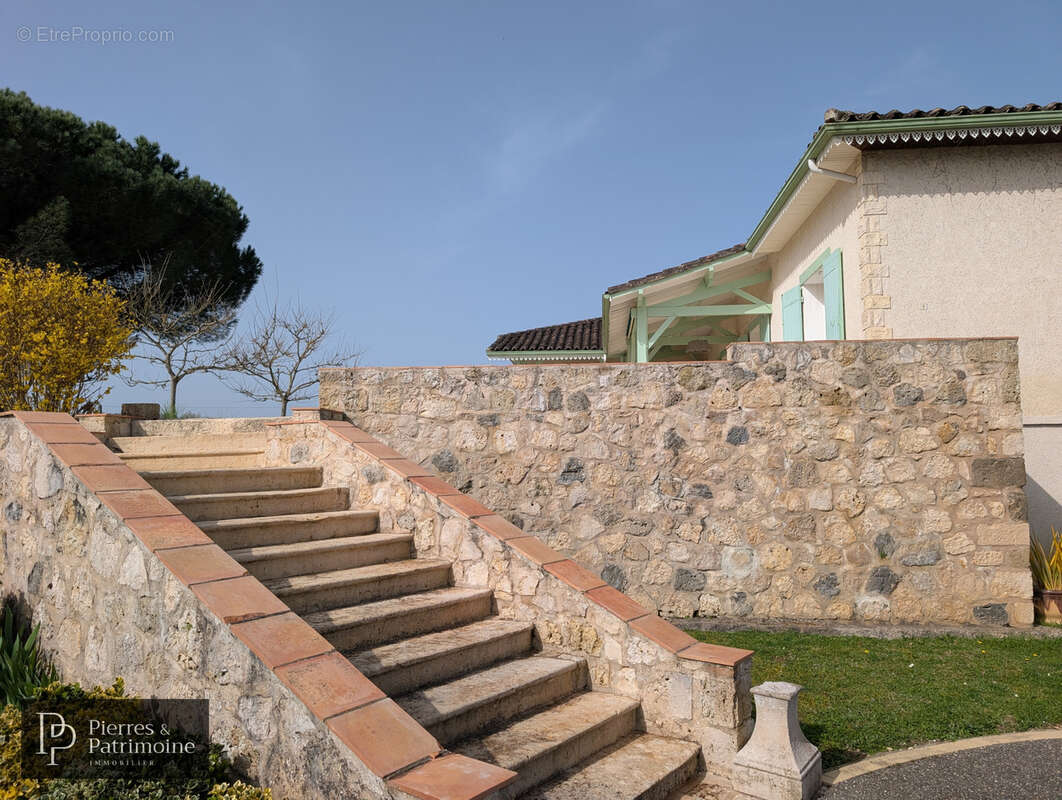 Maison à LAVARDAC