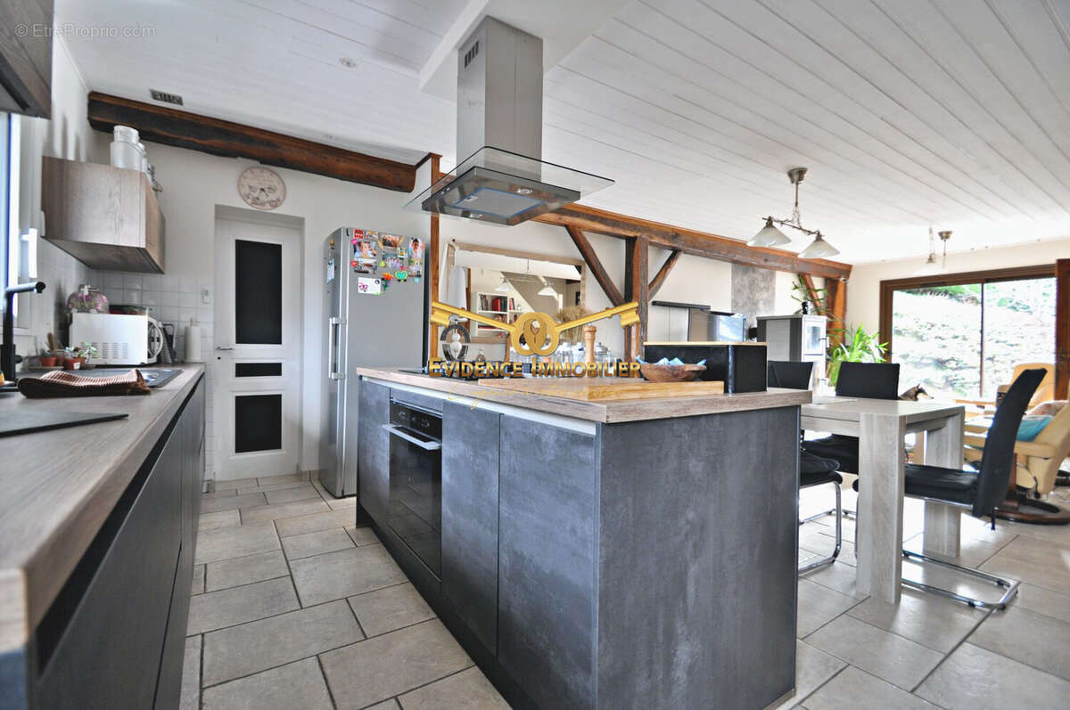 Maison à NOTRE-DAME-DES-MILLIERES