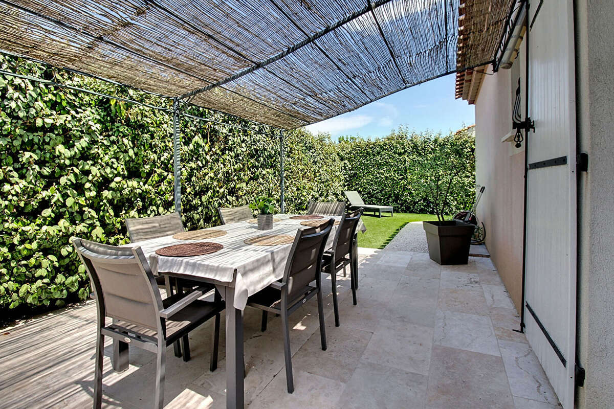 A VENDRE EN EXCLUSIVITE - Villa de 85m2 sur 411 m2 de terrain avec piscine et garage - photo 15