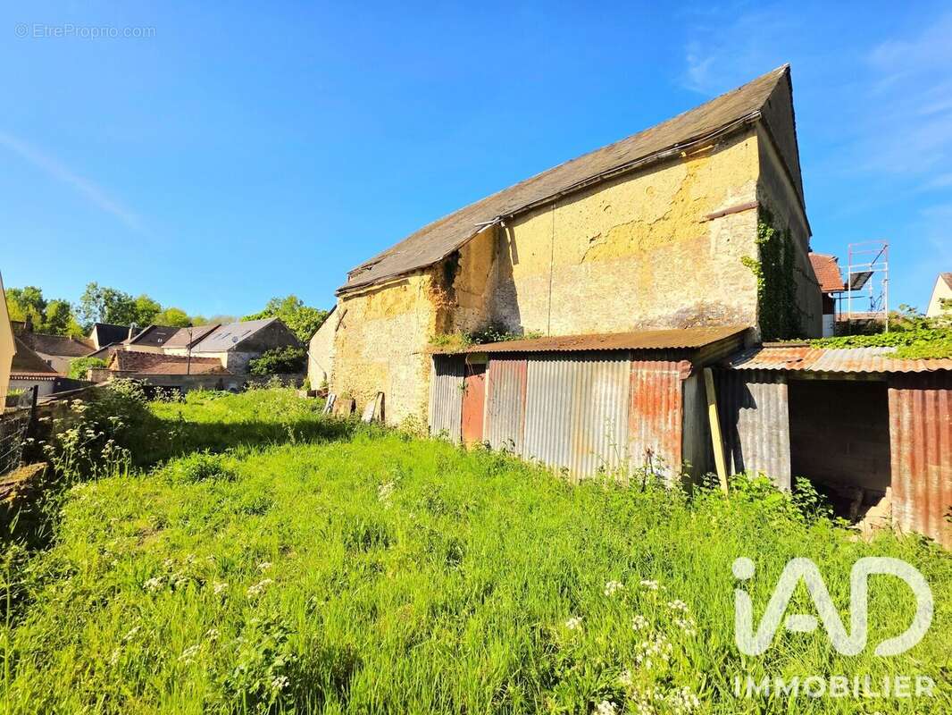 Maison 118 m² à Le Gue-De-Longroi  - photo 2