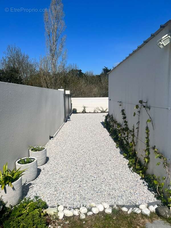 La turballe-maison contemporaine 6p de 176m2-piscine-garage 40m2-jardin-sur terrain de 720m2 - photo 6