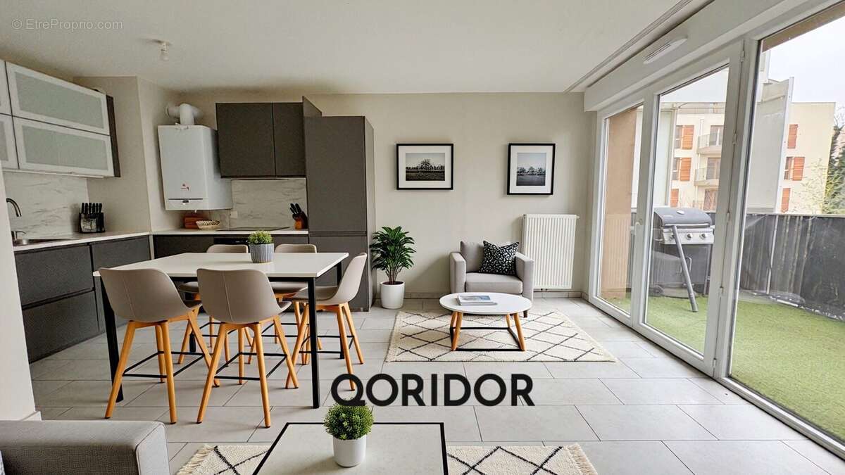 Appartement à MEYZIEU