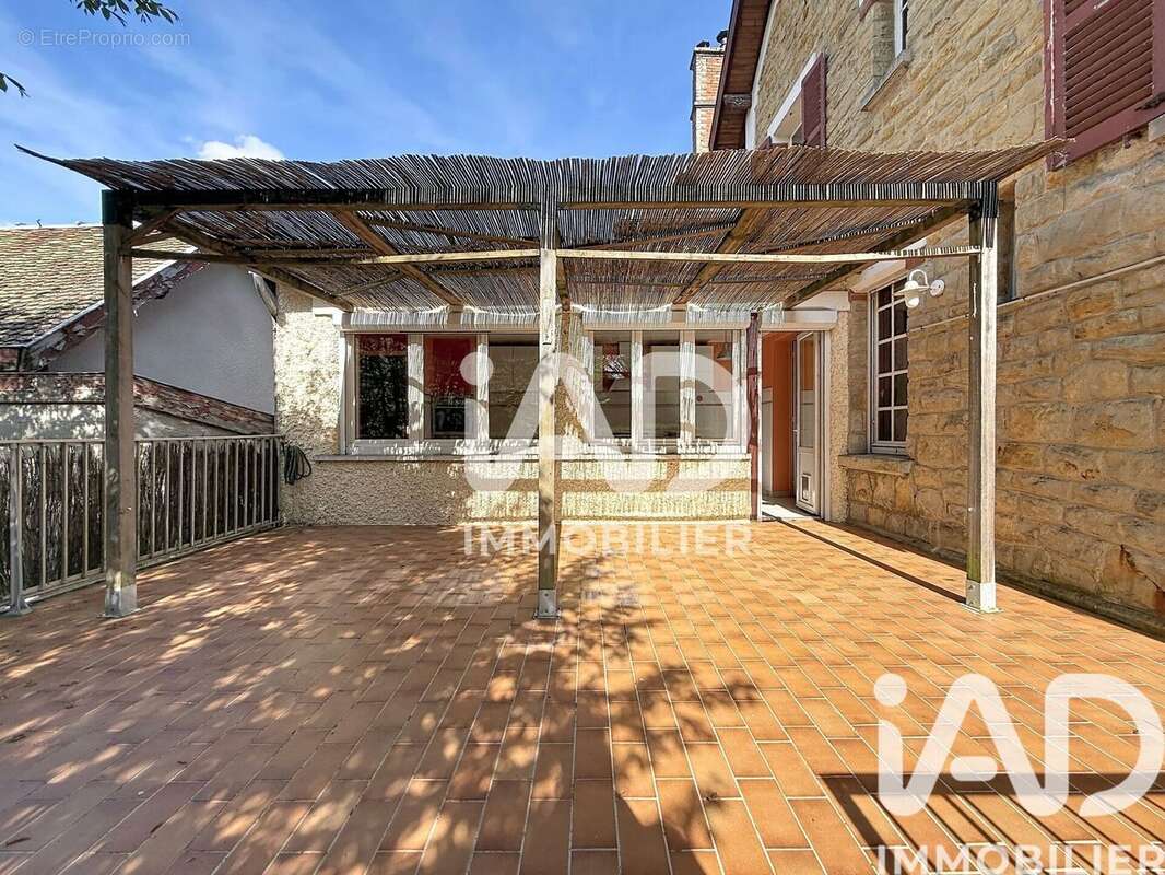 Maison 145 m² à Vienne-Le-Chateau  - photo 6