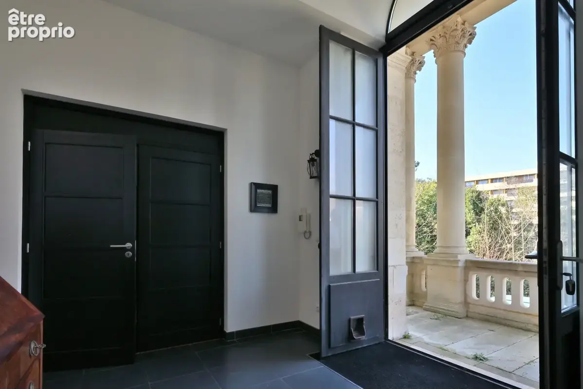 TALENCE Bagatelle - Au rez-de-jardin d'une demeure du 18ème, duplex avec ascenseur, jardin et piscine - photo 12