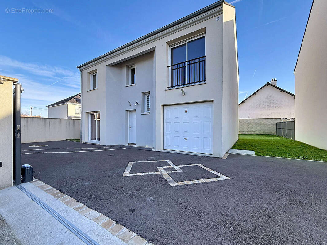 Maison à NANTEUIL-LES-MEAUX