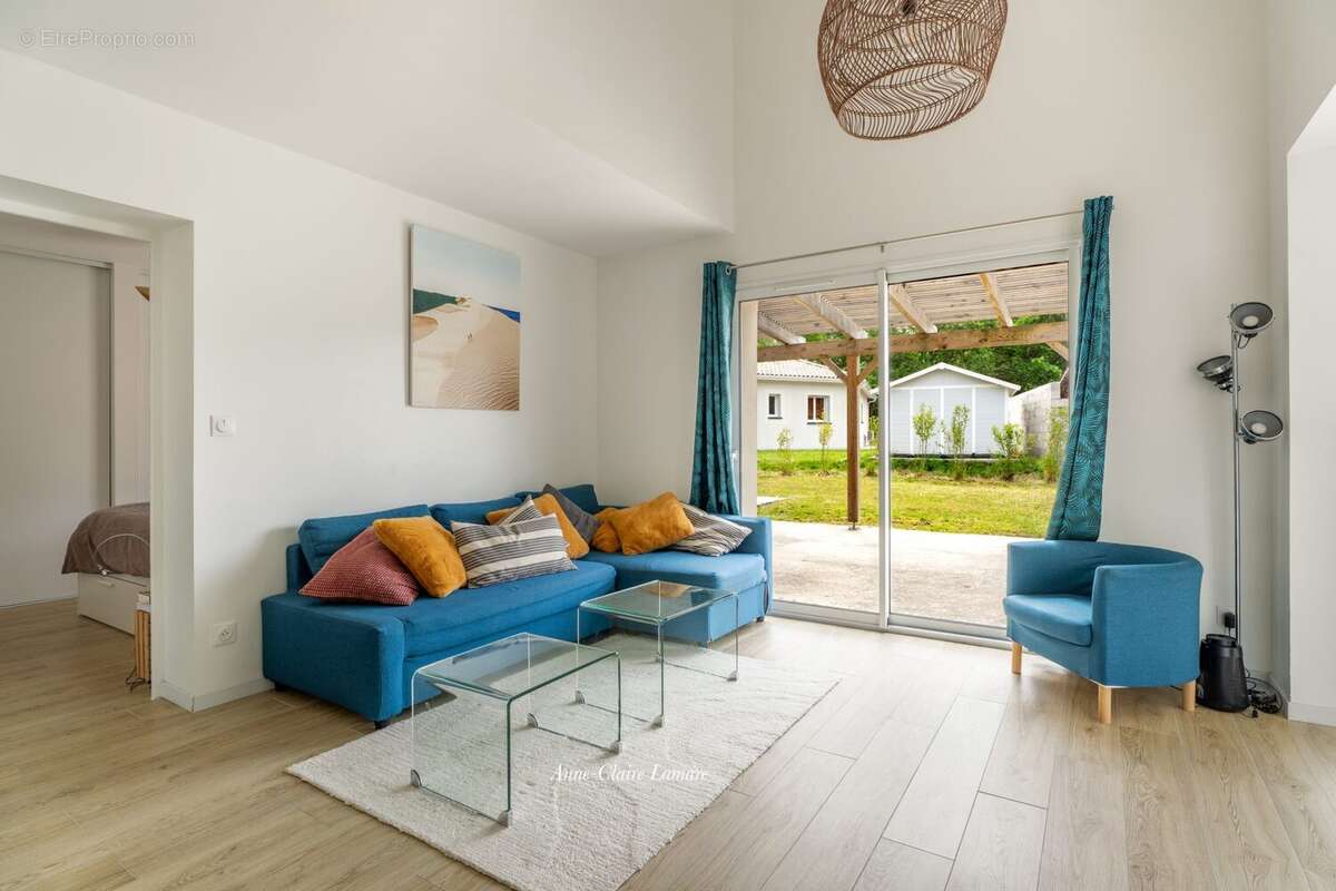 Maison à PARENTIS-EN-BORN