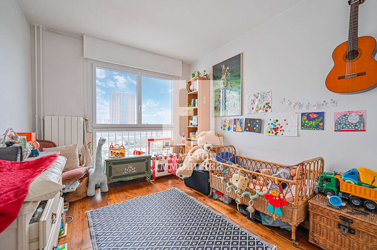 Appartement à PARIS-19E