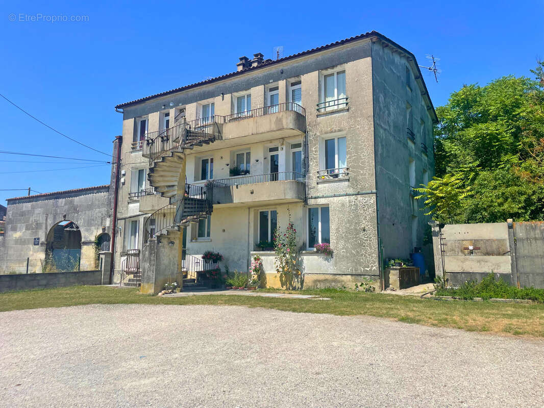 Appartement à MESNAC