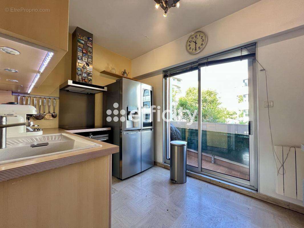 Appartement à MARSEILLE-9E