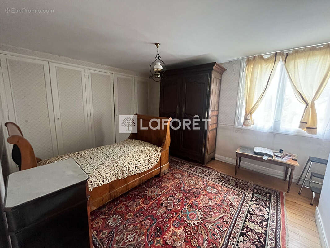 Maison Livry Gargan 8 pièce(s) 152 m2 - photo 3