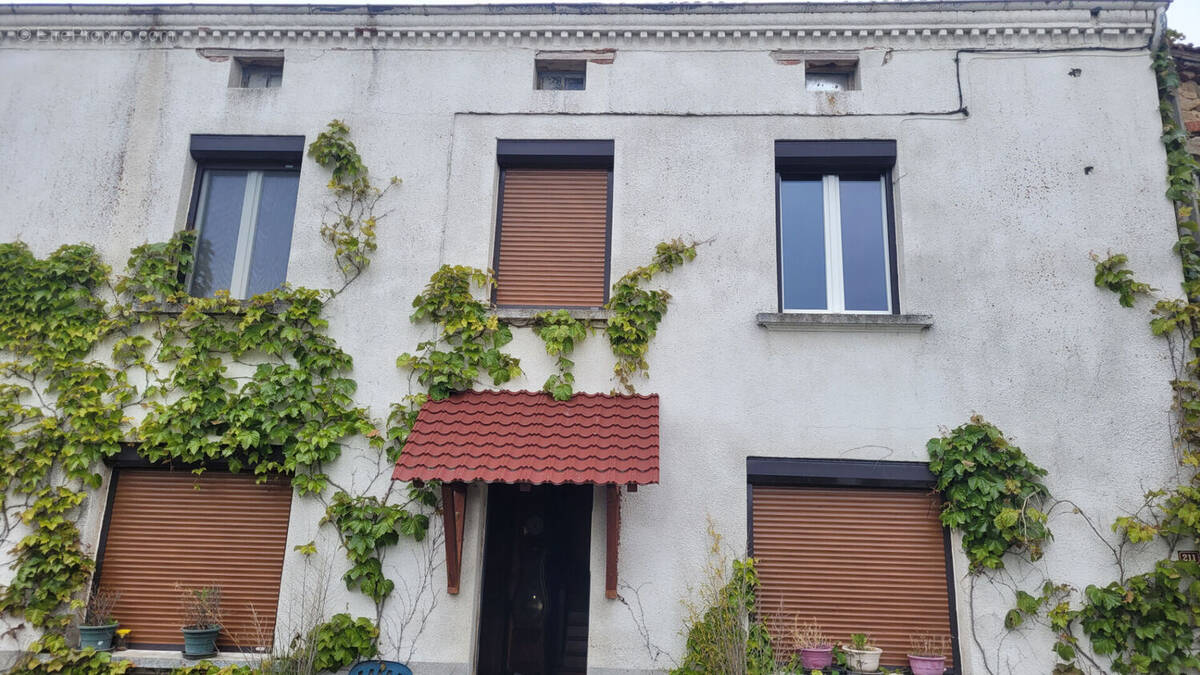 Maison à CHASSIGNOLLES