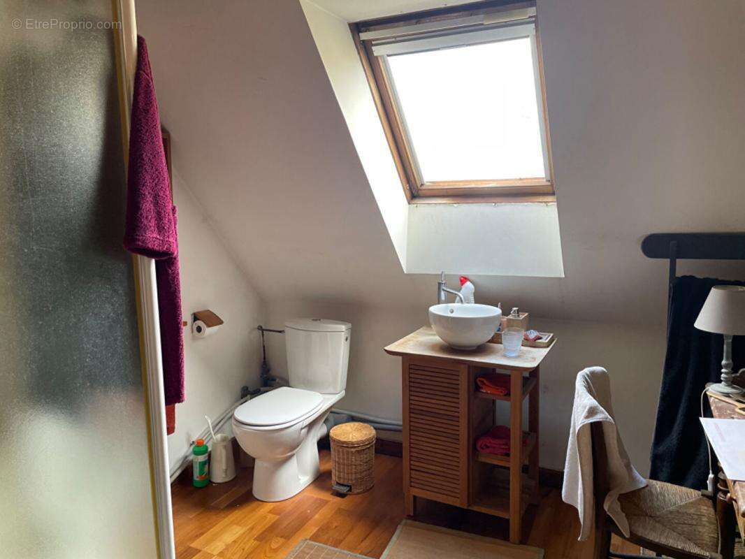 Maison Sainte Solange 7 pièce(s) 280 m2 sur terrain de  845 m² - photo 9