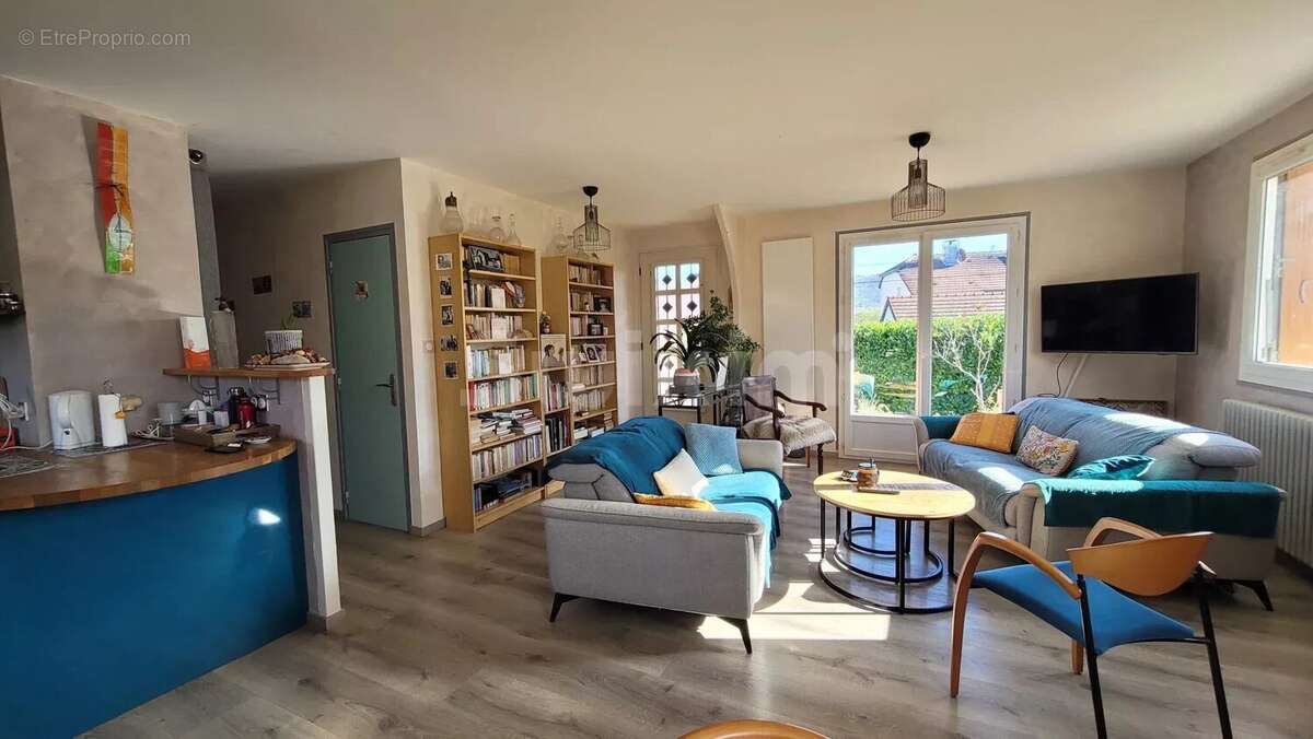 Maison à LONS-LE-SAUNIER