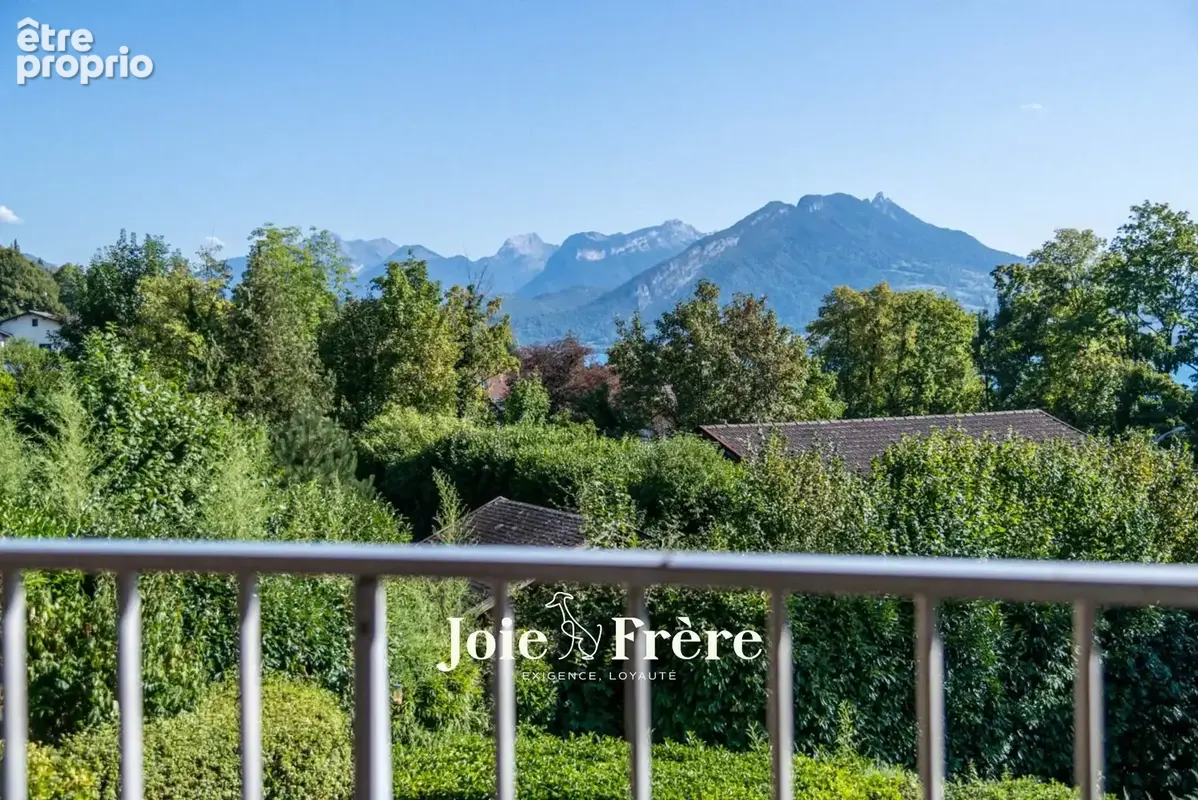 Appartement 4 pièces 77 m² à vendre à Veyrier-Du-Lac (74290) - photo 2