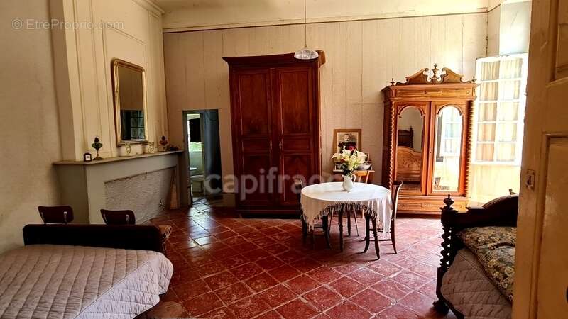 À vendre : Propriété à restaurer, à 10 mn d'Auvillar, d'environ 240 m2 habitables, sur terrain de 7400 m2  (82) - photo 7