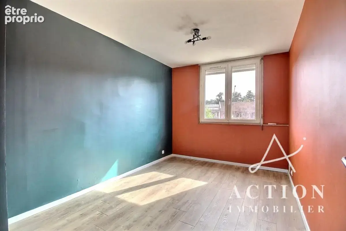 Maison 4 chambres - garage - partie locative - photo 10