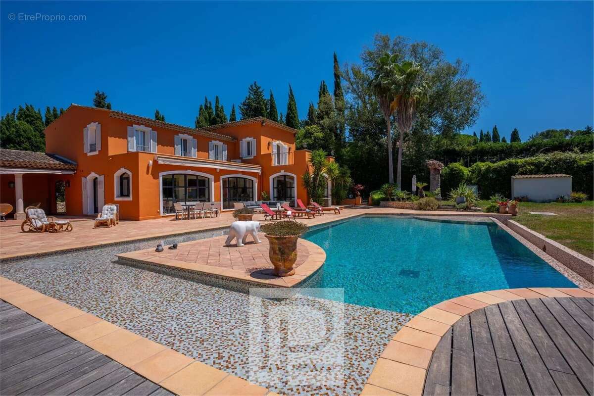 Maison à MOUGINS