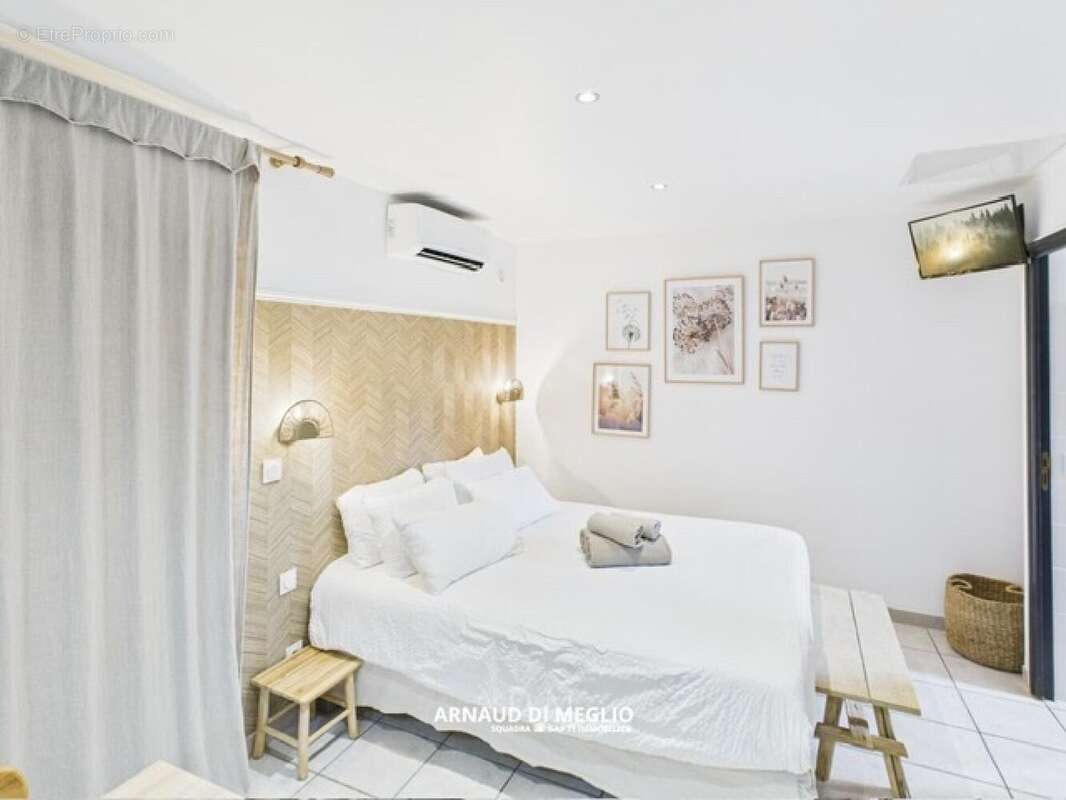 Photo 6 - Commerce à BONIFACIO