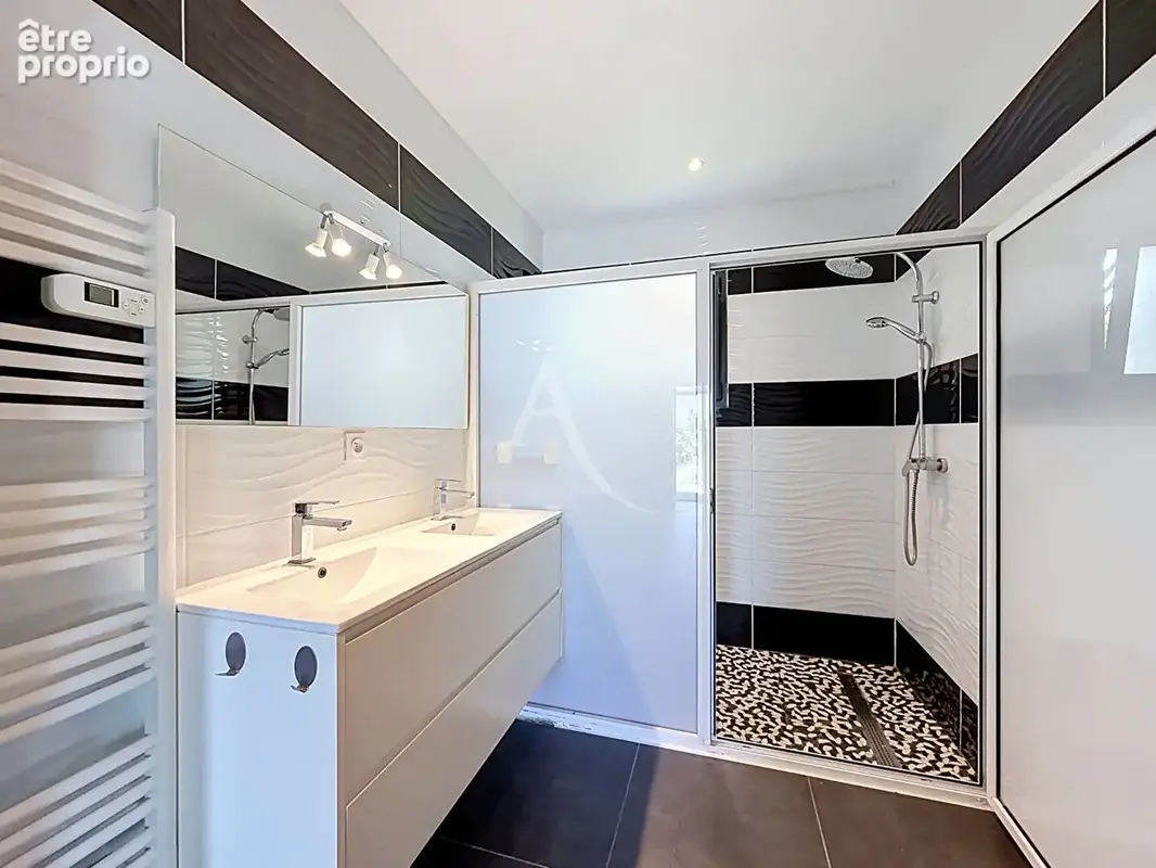 Cescau Maison mitoyenne par garage / 3 chambres / Grand Jardin / 2 Pergolas - photo 5