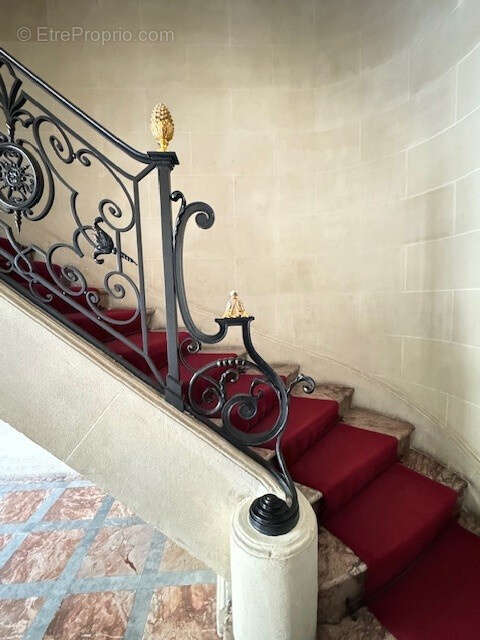 Appartement à PARIS-7E