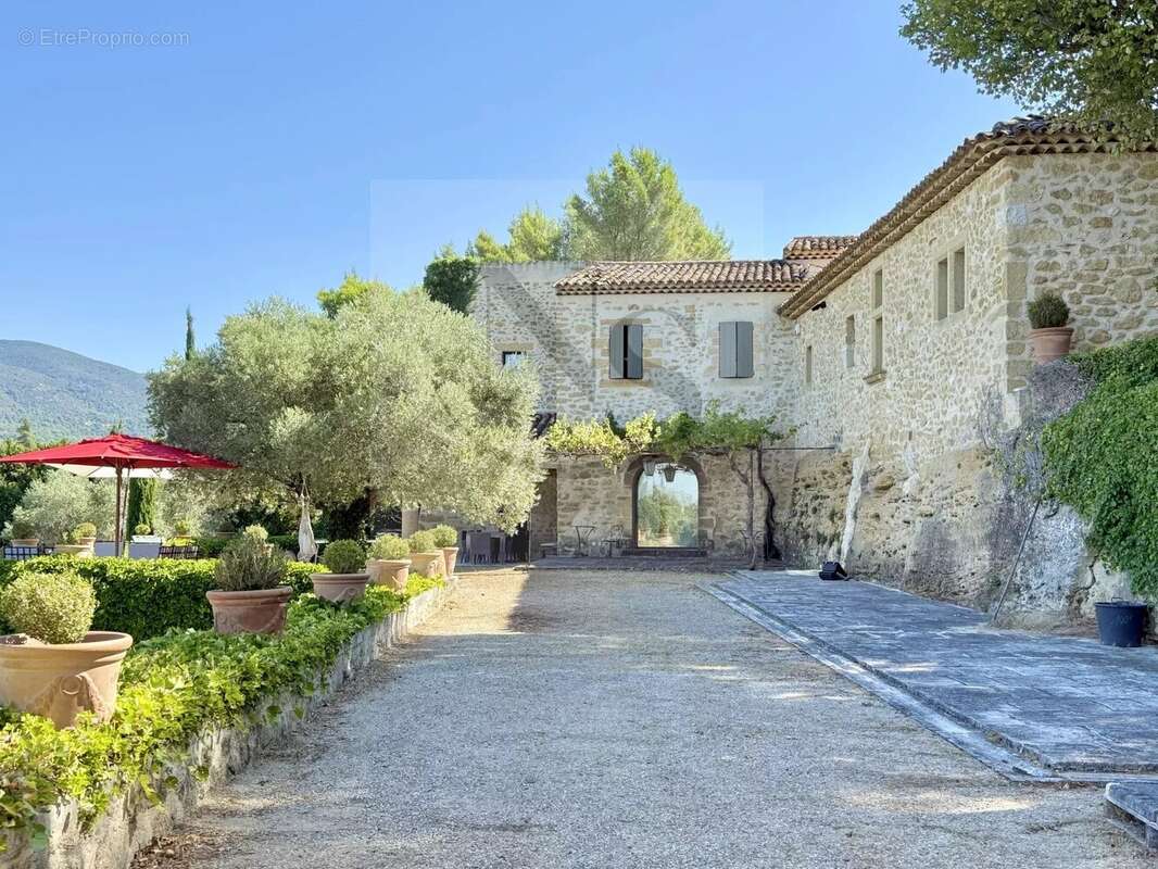 Maison à LOURMARIN