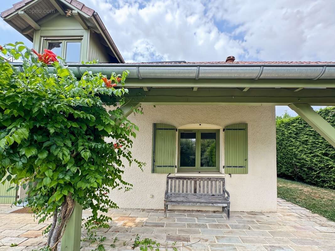 Élégante propriété familiale de 192 m² avec 6 chambres au cœur de Tutégny - photo 15