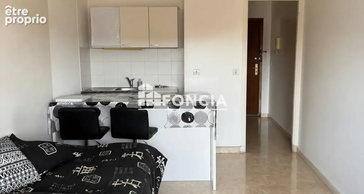 Centre ville St Laurent - Studio 24.48m2 - parking - loué - photo 4