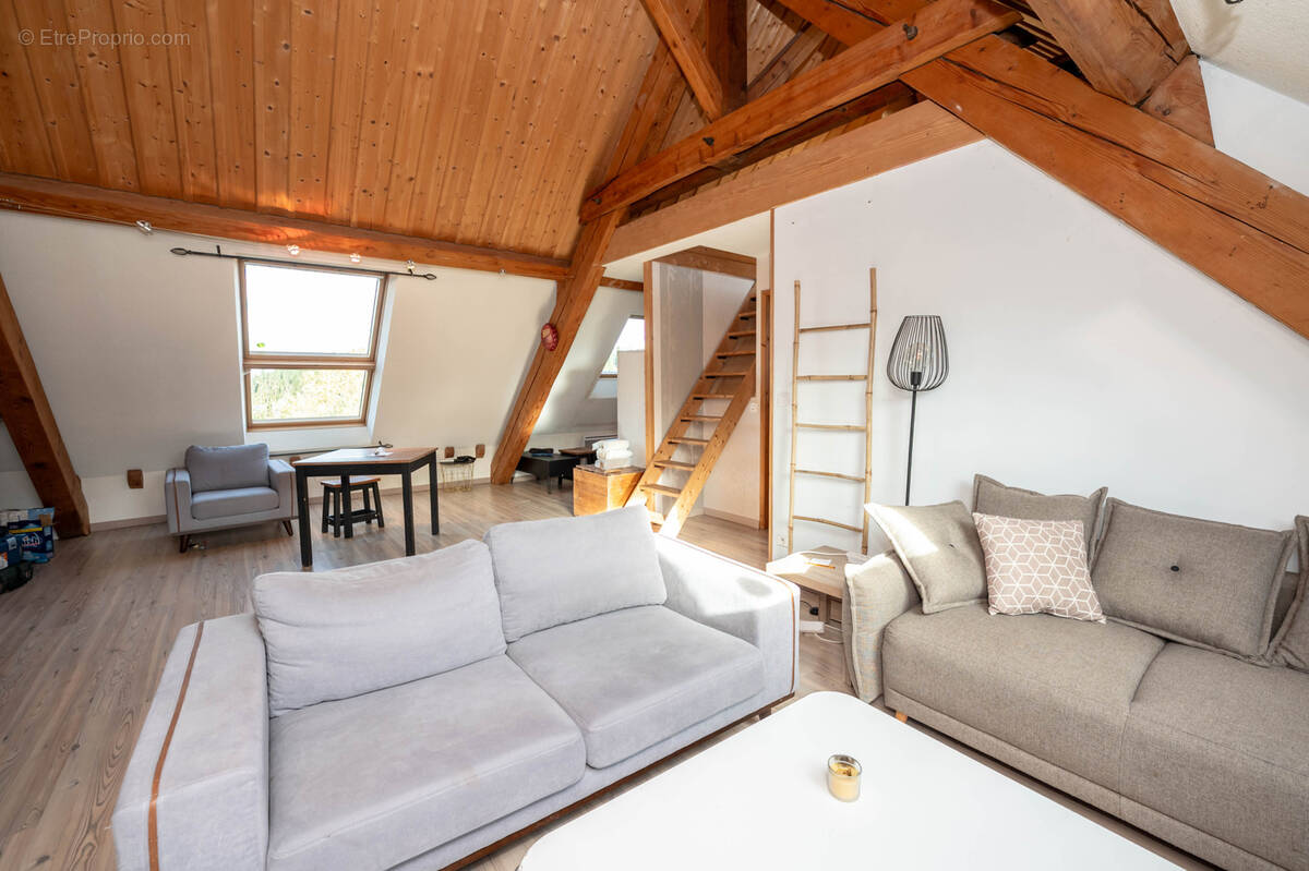 Appartement à LONGEVILLES-MONT-D&#039;OR