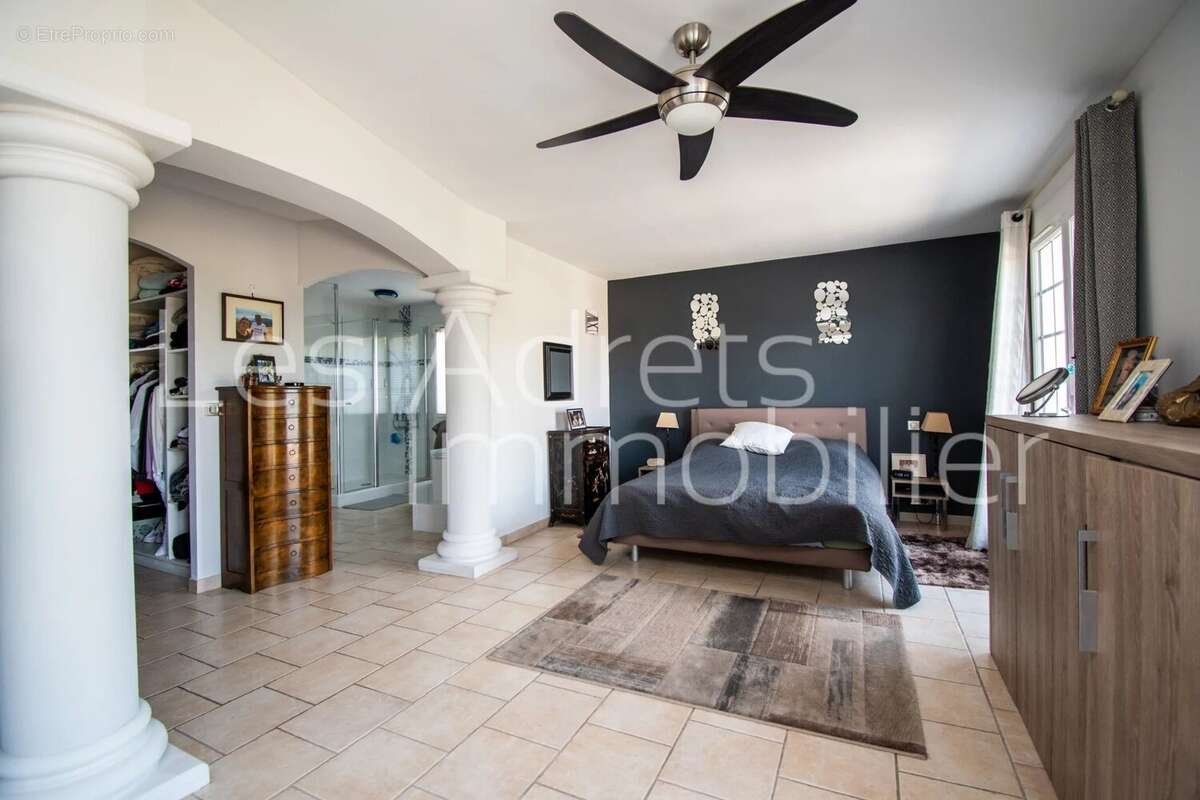 Maison à LES ADRETS-DE-L&#039;ESTEREL