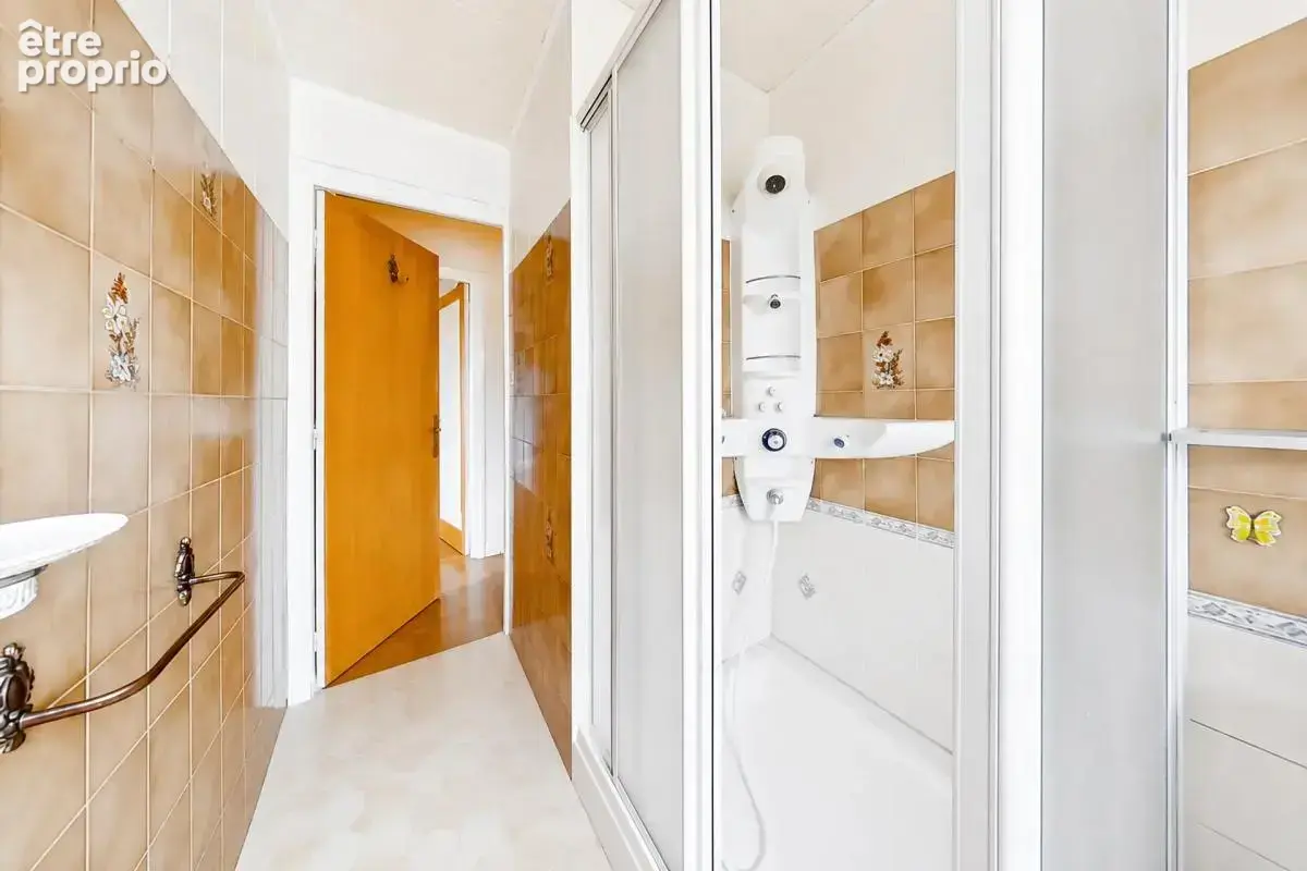 Maison de 7 pièces de 200 m² située à Piennes - photo 5