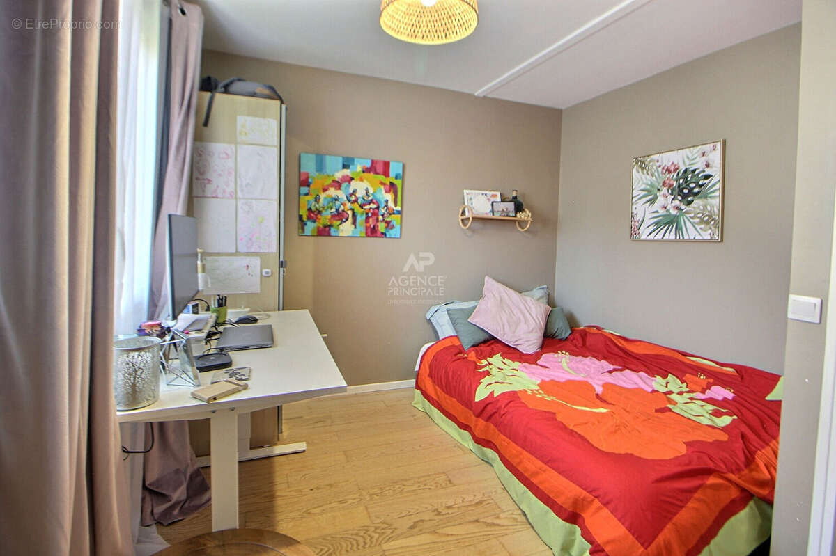 Maison à VERNEUIL-SUR-SEINE