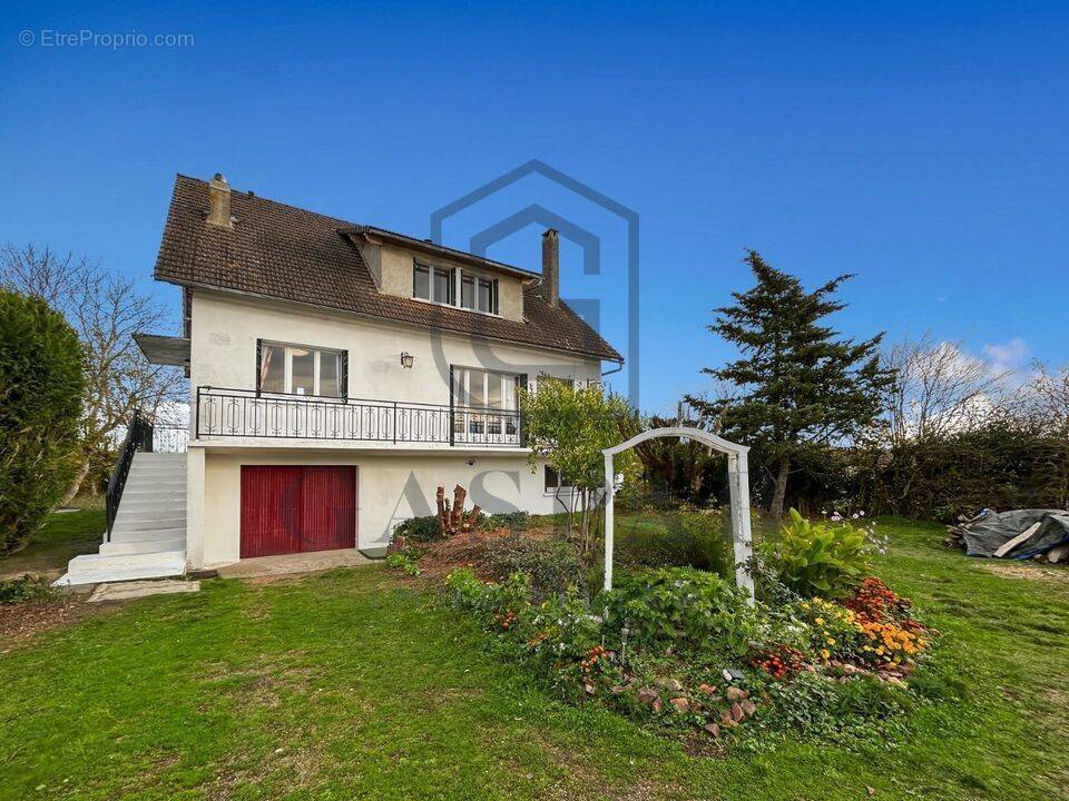 Maison à LA NEUVE-LYRE